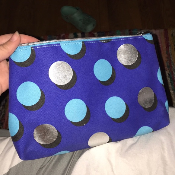 Makeup bag! - Picture 2 of 2